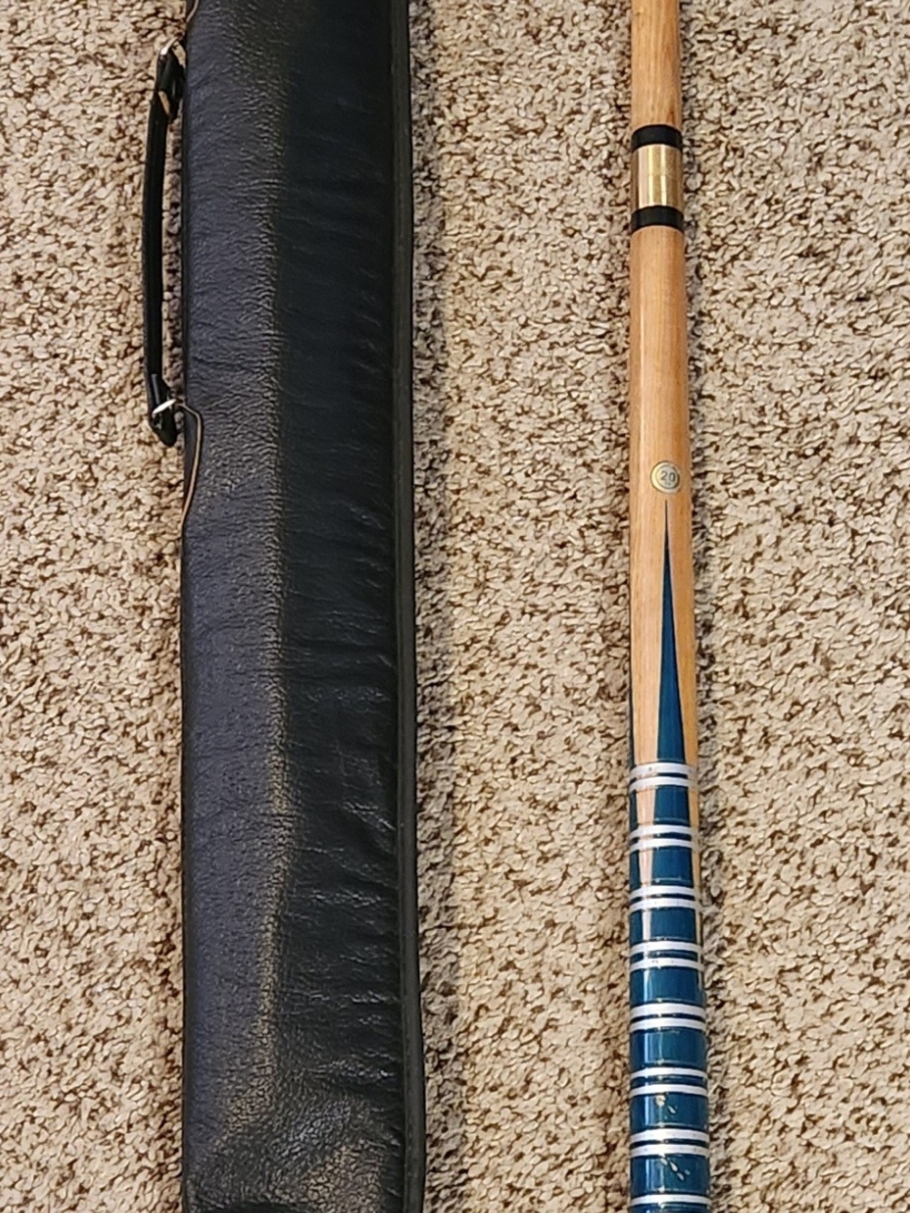 Vintage Retro 2-Piece Pool Cue Stick 20oz Multi-Ring Blue Maple Design With Case